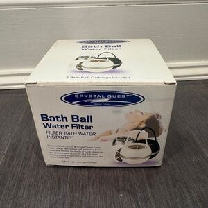 NWT Crystal Quest Bath Ball Water Filter - Classic White